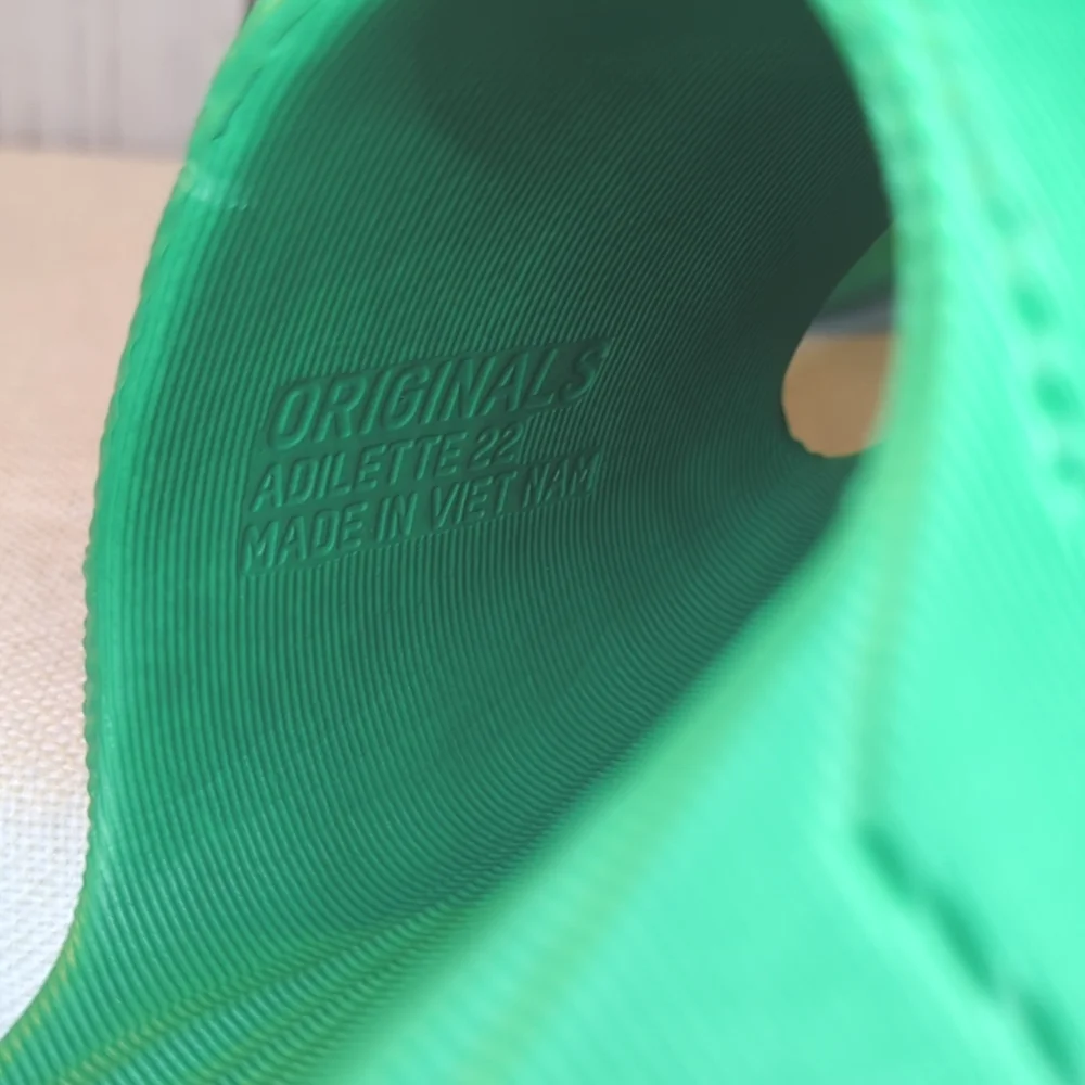 Adidas Originals Adilette 22 Slip On Slides Collegiate Bold Green Mens 12‎ UK 11